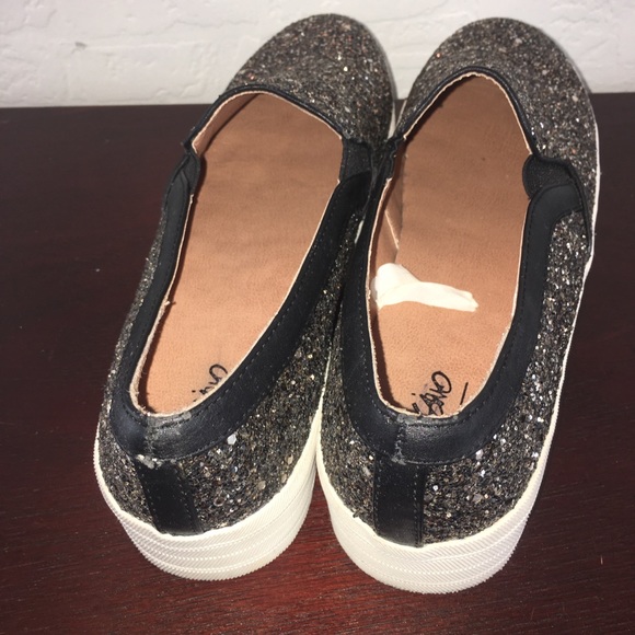 Women’s Mossimo Sneakers - Picture 5 of 7